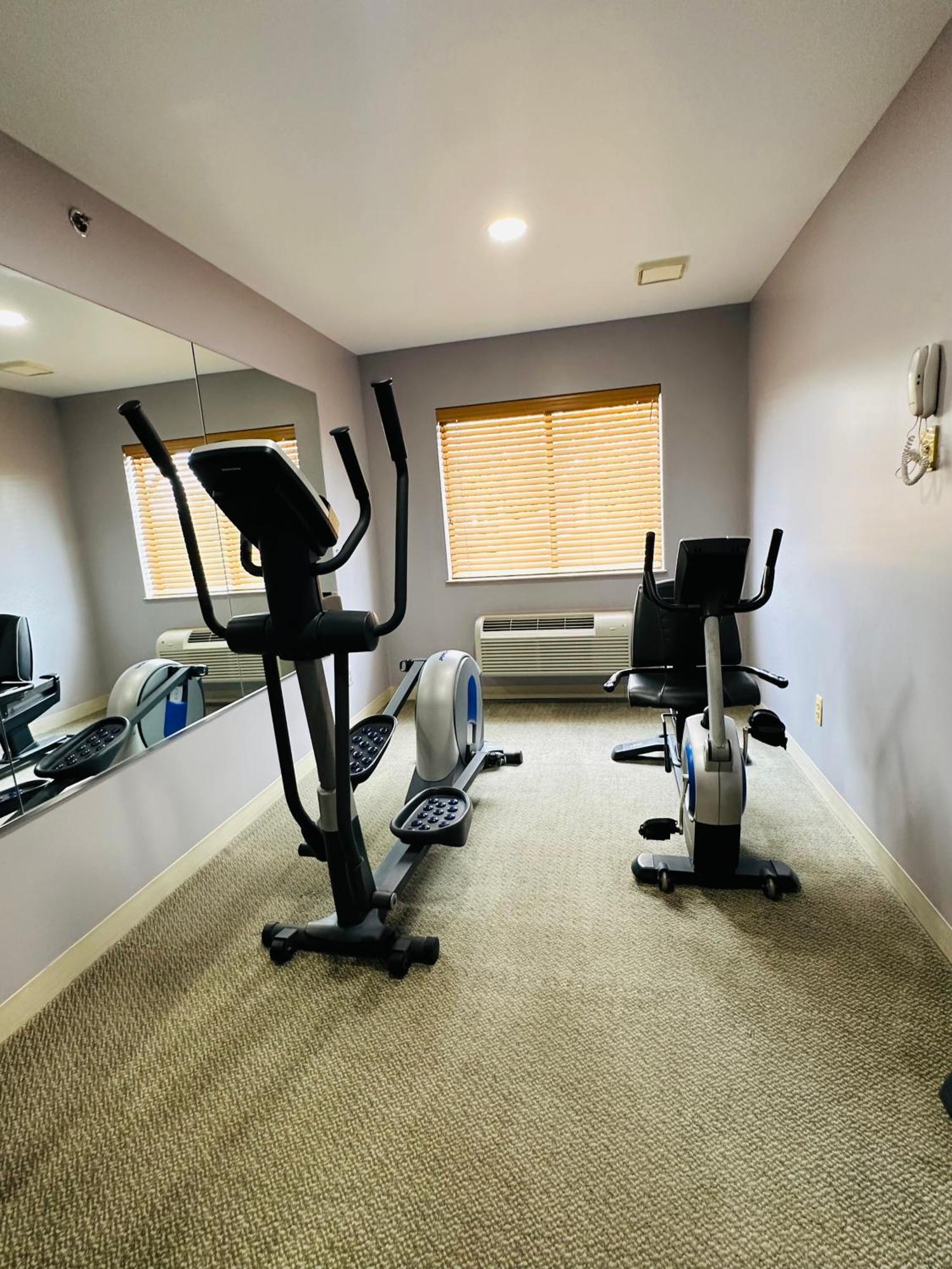 Super 8 By Wyndham Imlay City Ngoại thất bức ảnh